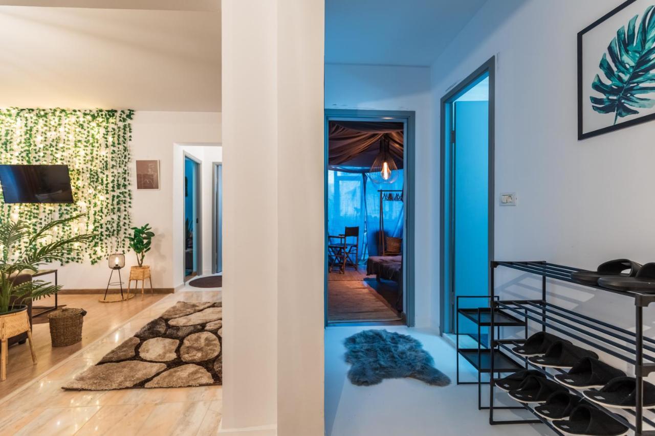 Jungle Apartment 15 Min Walk To Beach & Downtown Constanta Bagian luar foto